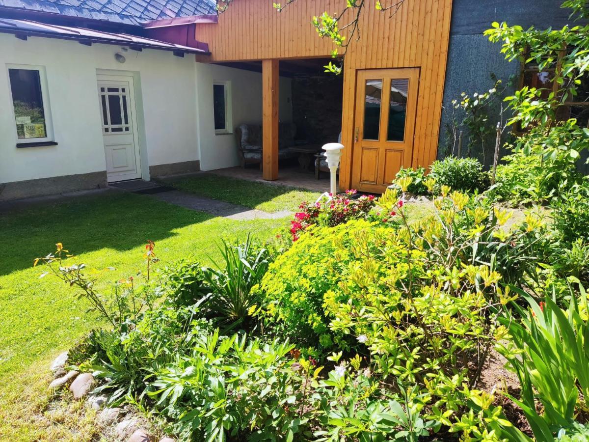 Apartman Utvina Esterno foto