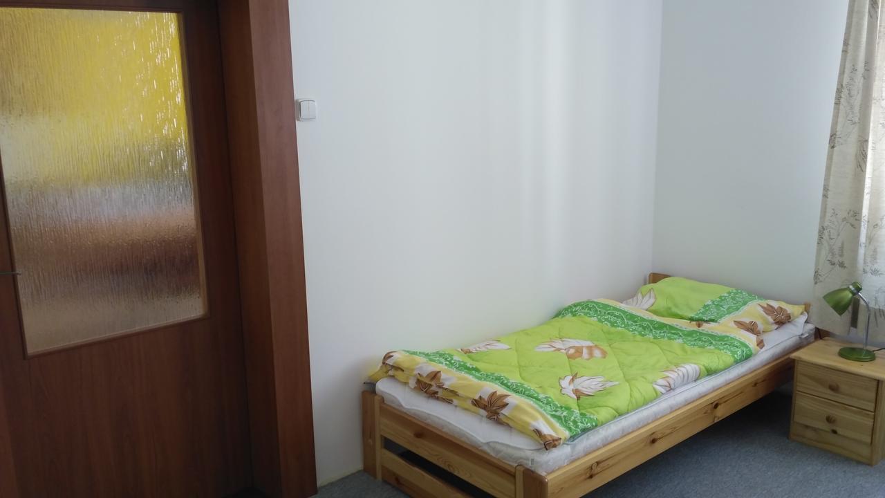 Apartman Utvina Esterno foto